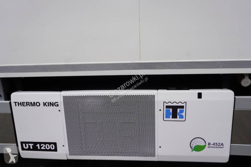 Kamion s návěsem Volvo 500