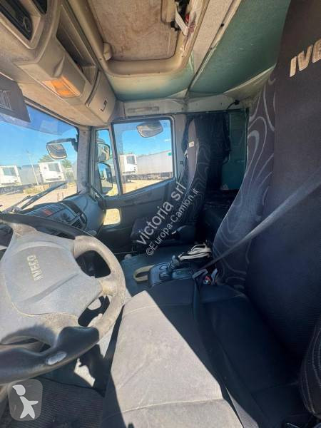 شاحنة مقطورة Iveco