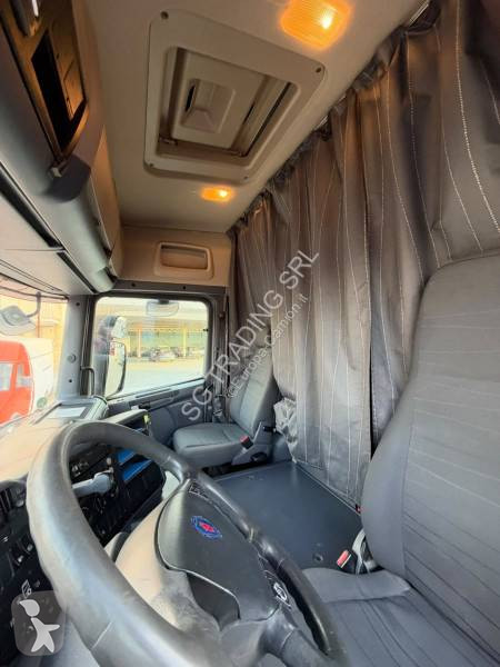 Kamion s návěsem Scania 440