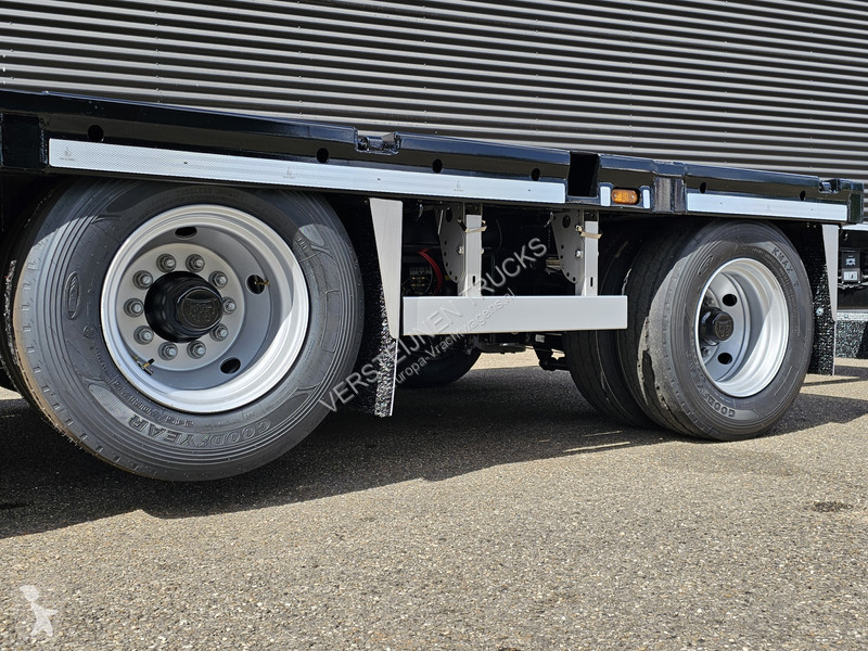 Vrachtwagen met aanhanger  TVL300LCU /...