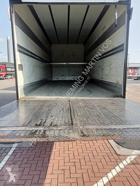 Camion remorque  GESLOTEN AANHANGER