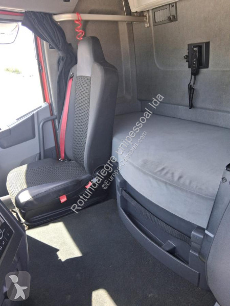 شاحنة مقطورة Renault  REM
