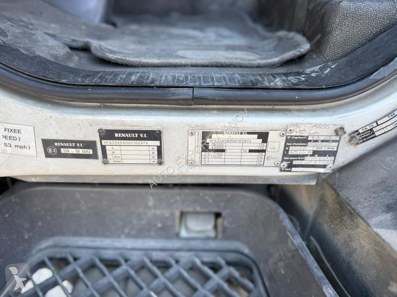 Lastbil med släp Renault 320 DCI