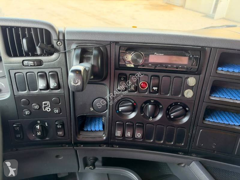 Kamion s návěsem Scania 440