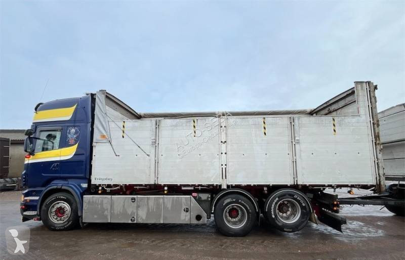 Kamion s návěsem Scania