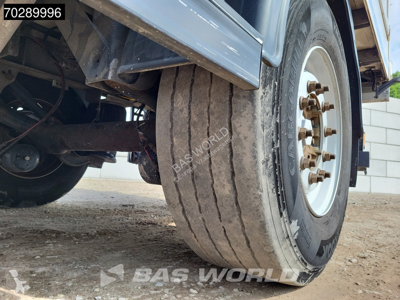 Camion remorque  N4K218 2 axles 43m3