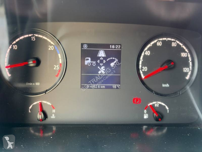 Kamion s návěsem Scania 440