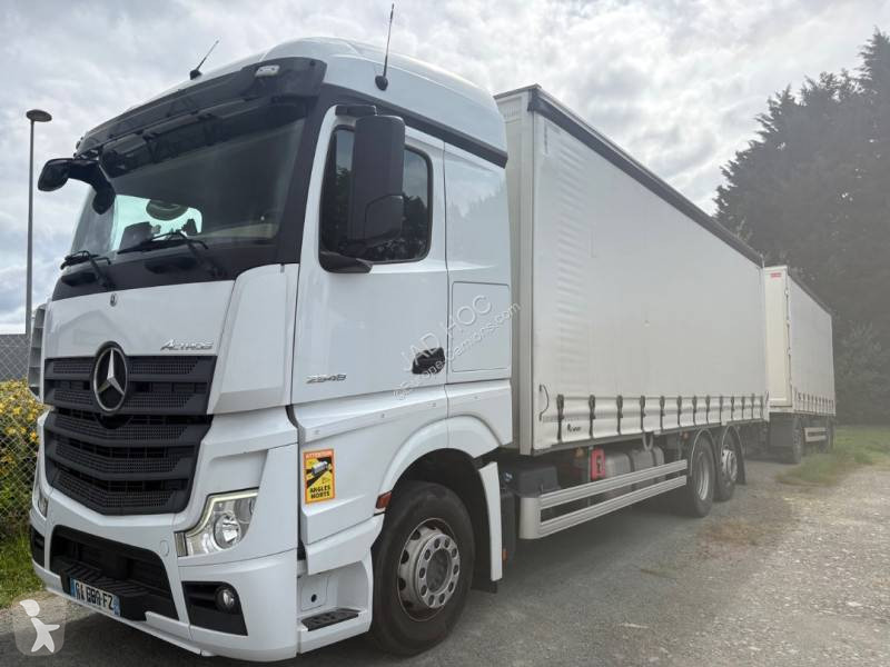 Kamion s návěsem Mercedes 2548