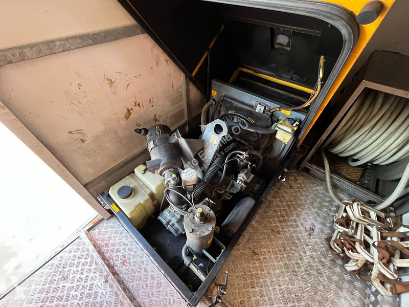 Camion remorque  2000 TD SEWER CLEANING AND...