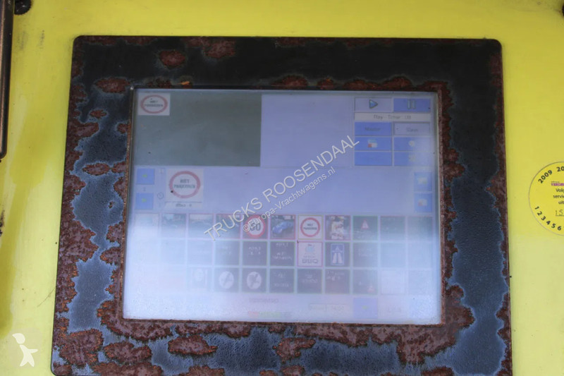 Vrachtwagen met aanhanger  screen projector...
