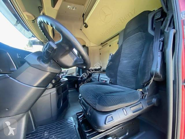 شاحنة مقطورة Mercedes