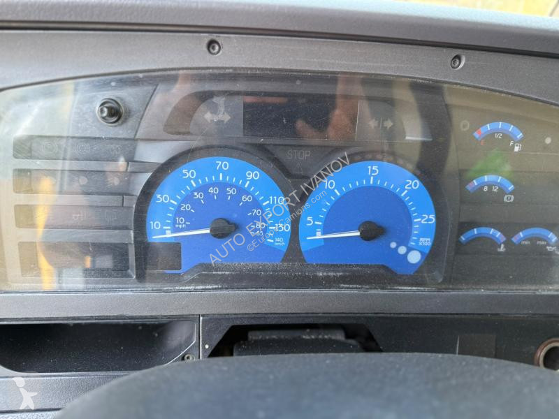 Lastbil med släp Renault 320 DCI