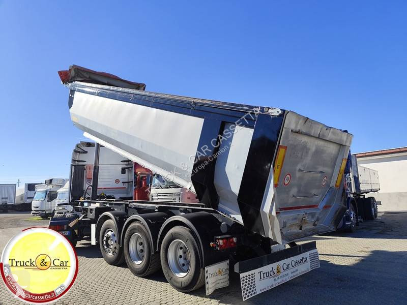 شاحنة Iveco