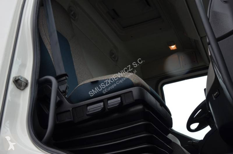 شاحنة مقطورة Volvo
