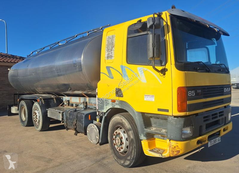 Camión remolque DAF CF85.330