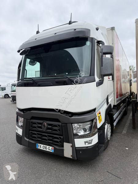 Kamion s návěsem Renault