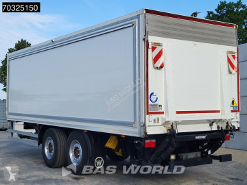 Lastbil med släp transportbil