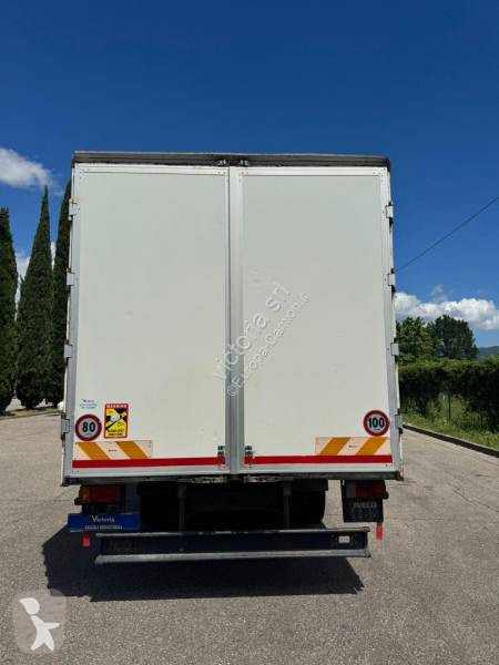 شاحنة مقطورة Iveco