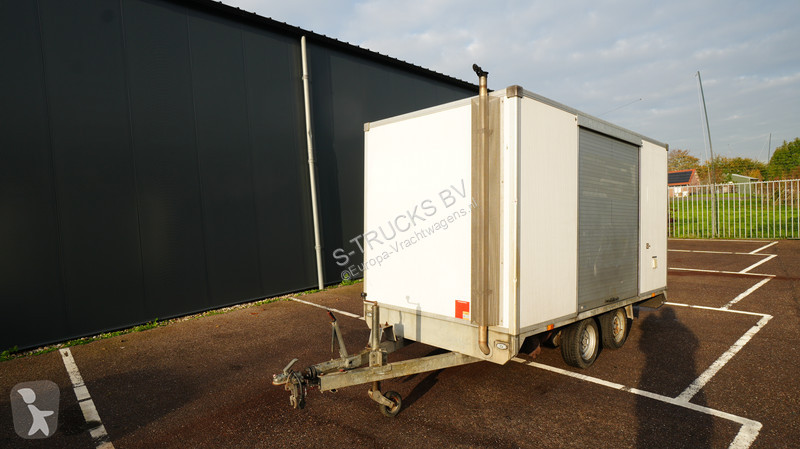 Kamion s návěsem  axle trailer with Atlas Copco...