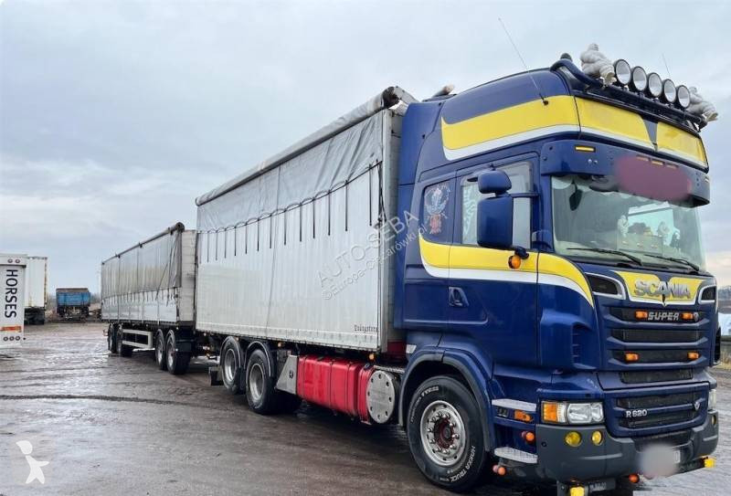 Kamion s návěsem Scania