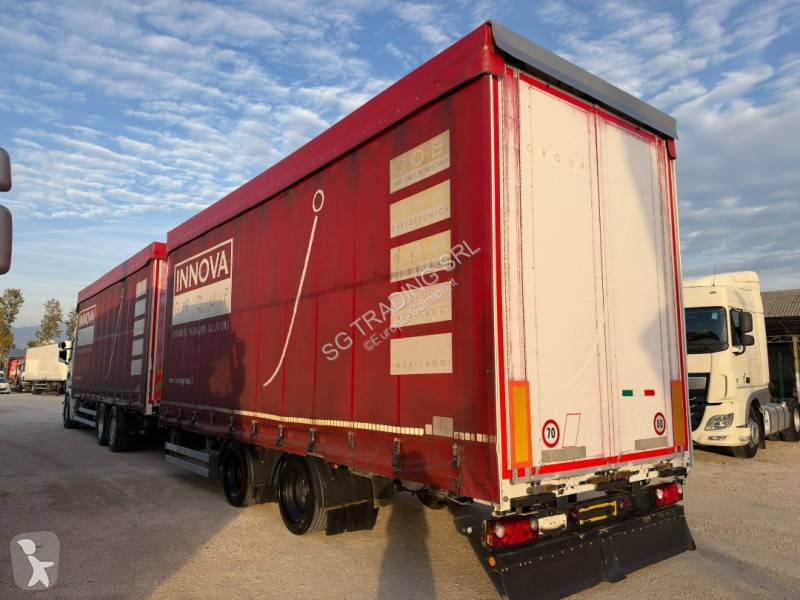 Kamion s návěsem Scania 440