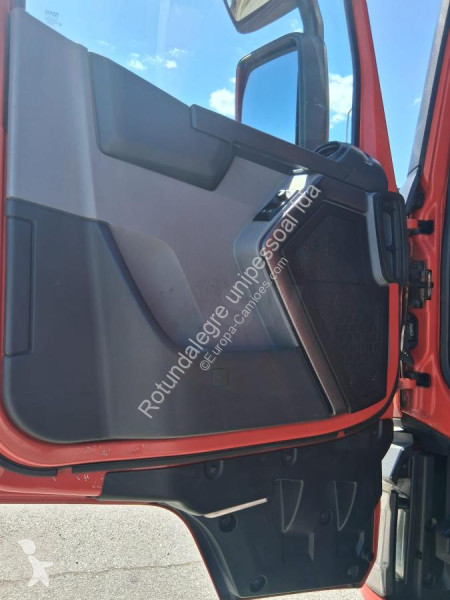 شاحنة مقطورة Renault  REM