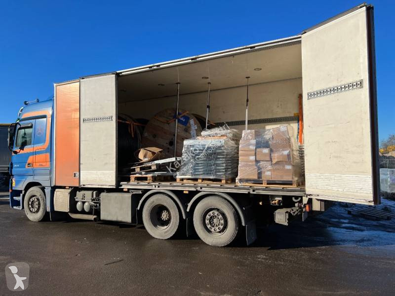 Camion remorque Mercedes