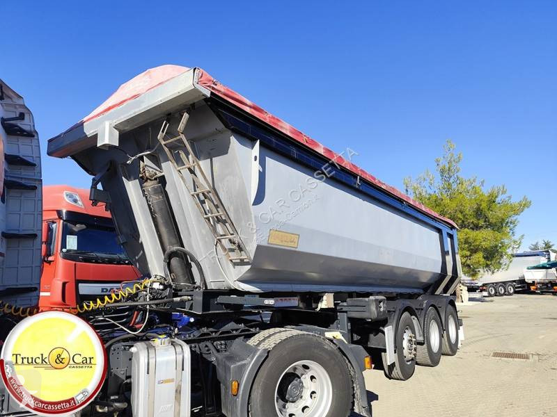 شاحنة Iveco