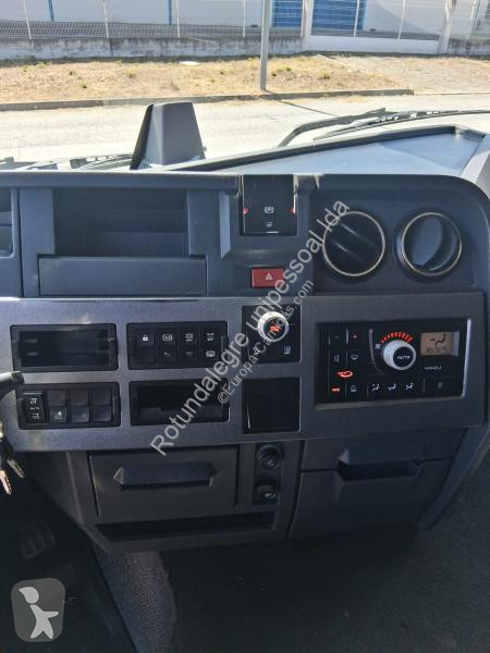 شاحنة مقطورة Renault  REM