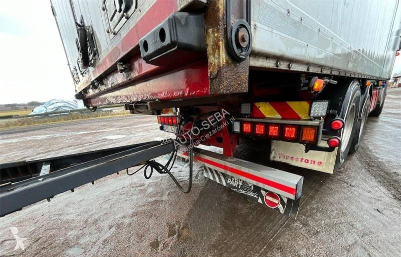 Kamion s návěsem Scania