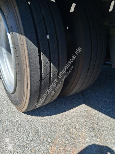 Camion remorque Iveco  280 cv Pronto socorro 2+2