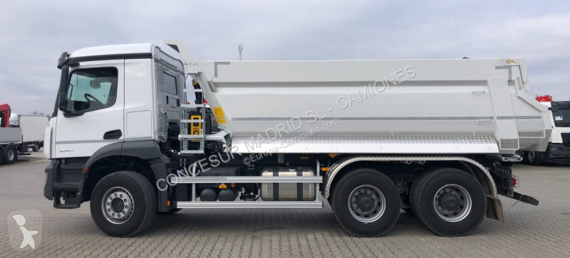 شاحنة Mercedes  3340