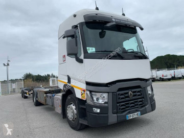 Camion remorque porte containers Renault