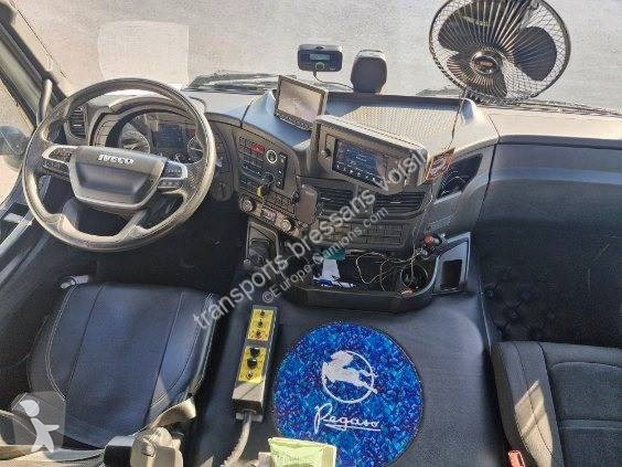 Camión remolque Iveco