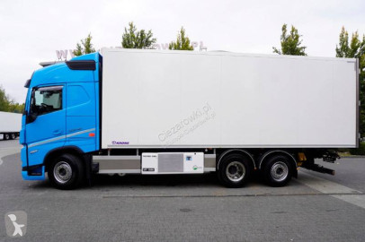 Volvo mono temperature refrigerated trailer truck