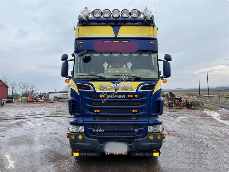 Kamion s návěsem Scania
