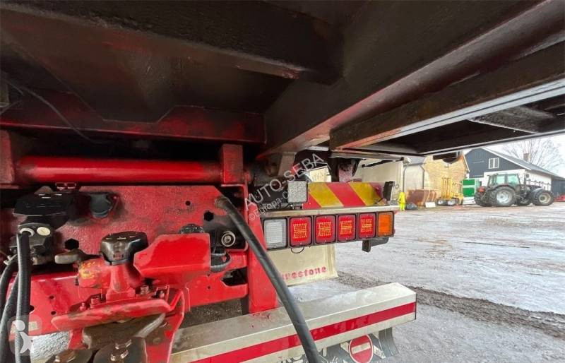 Kamion s návěsem Scania