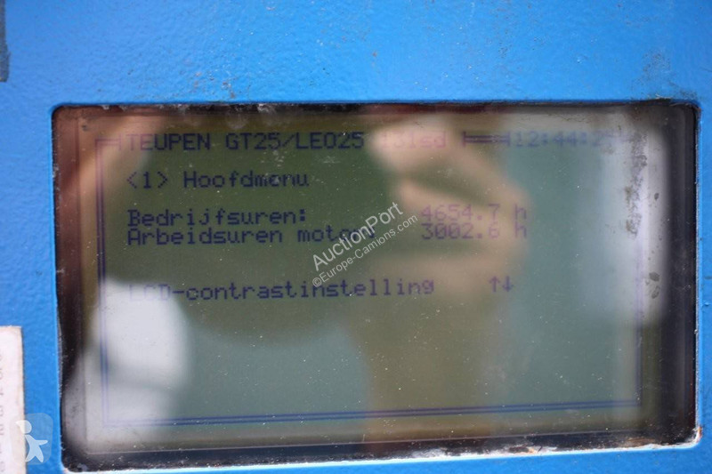 Kamion s návěsem Teupen gepard 25t