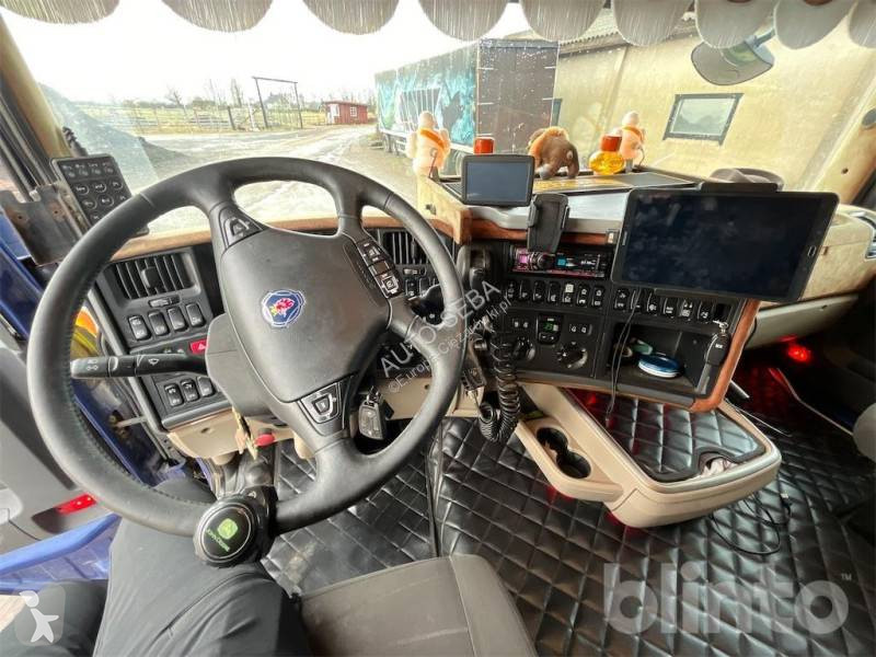 Kamion s návěsem Scania