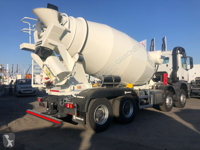 شاحنة Mercedes  3740 + hormigonera frumecar