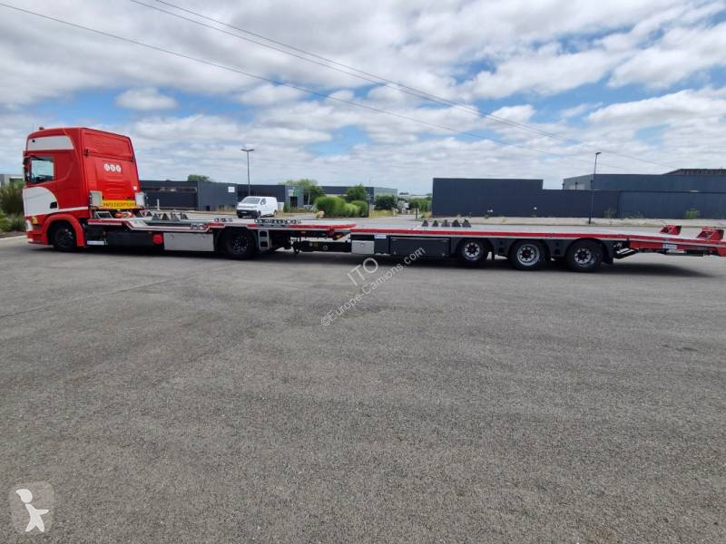 Lastbil med släp Scania