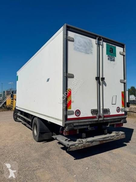شاحنة مقطورة Iveco
