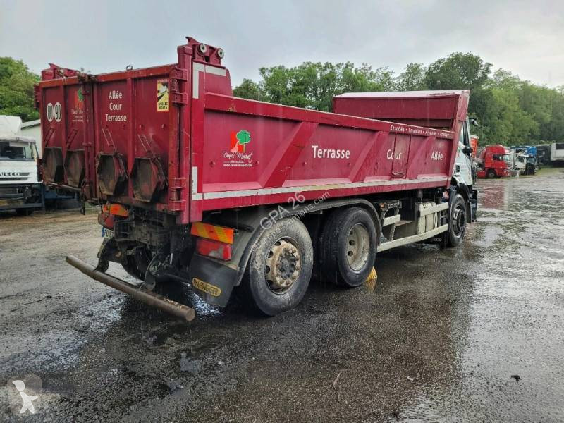 Camion cu remorca Iveco