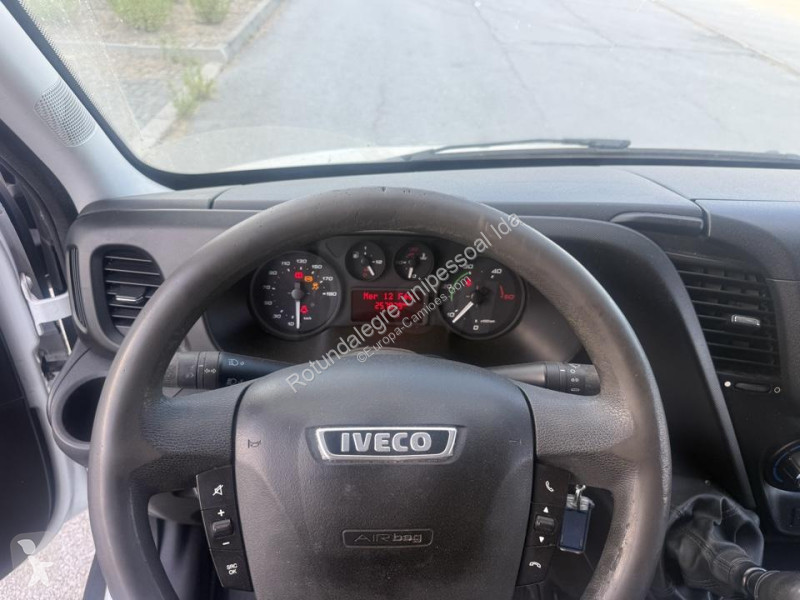 Camión remolque Iveco 35S15 Daily
