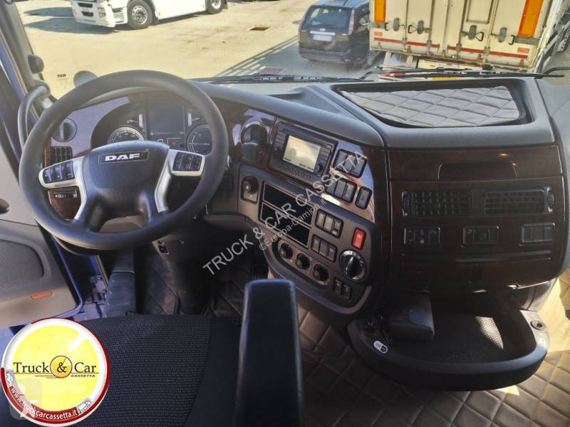Camion remorque DAF