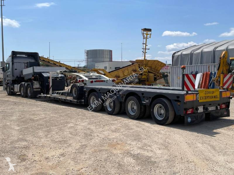 Lastbil med släp Scania