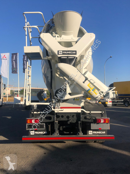 شاحنة Mercedes  3740 + hormigonera frumecar