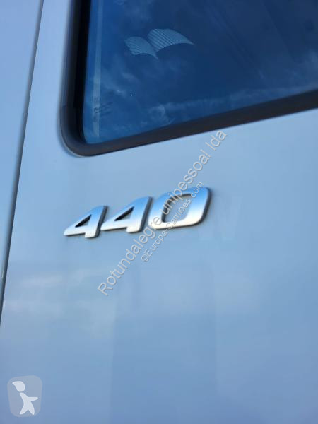 شاحنة مقطورة DAF 440