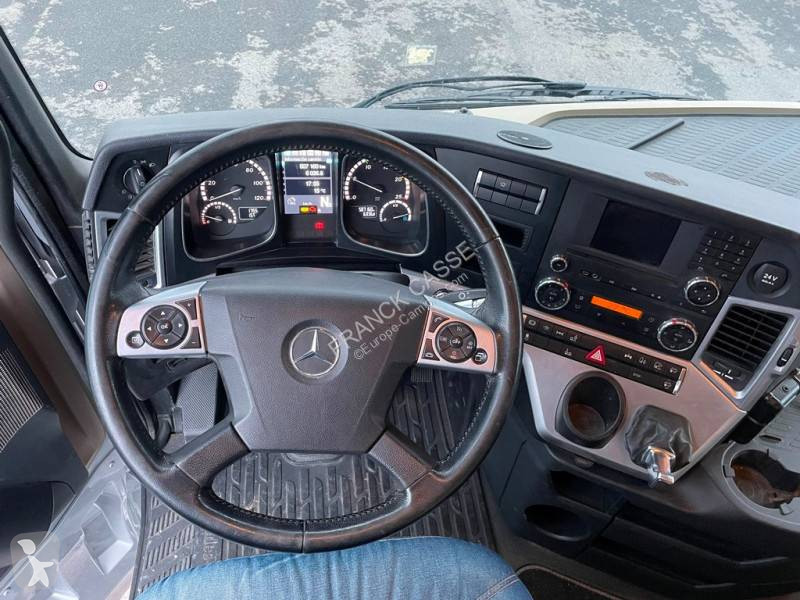 Camion remorque Mercedes