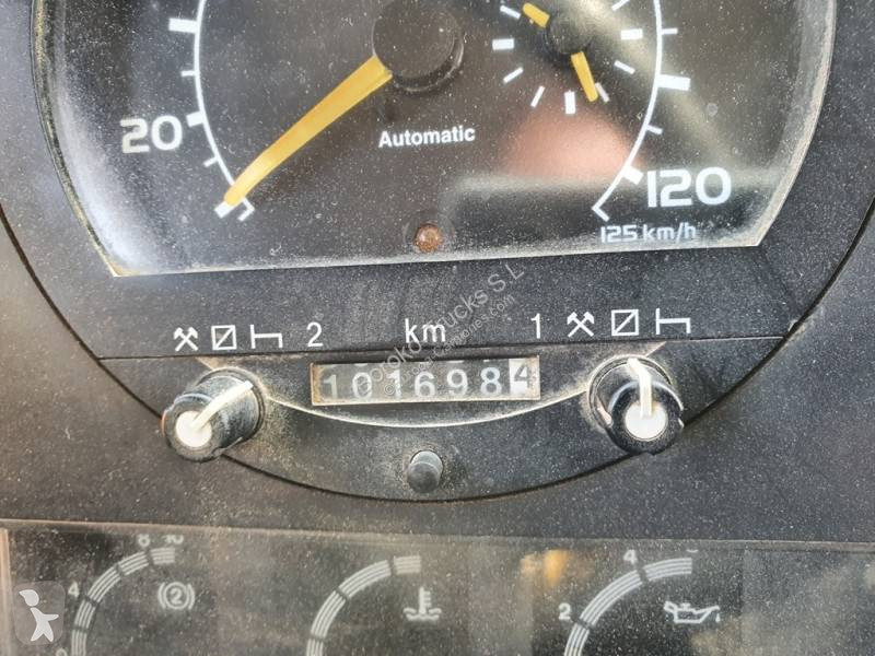 Camion remorque Nissan
